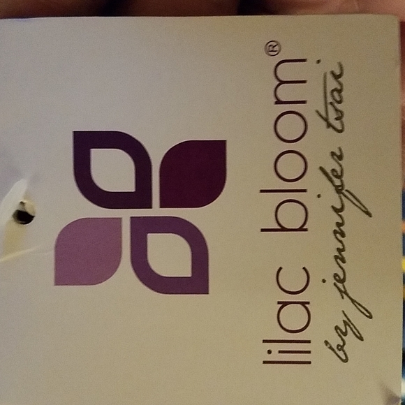 NWT- Lilac Bloom M Black V Neck Blouse w/ Long Sleeves & Optional 1/2 Sleeves - Picture 14 of 15